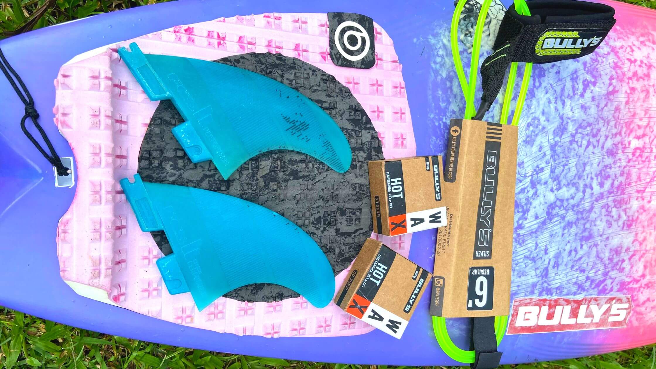 4 acessórios para prancha de surf que você precisa conhecer